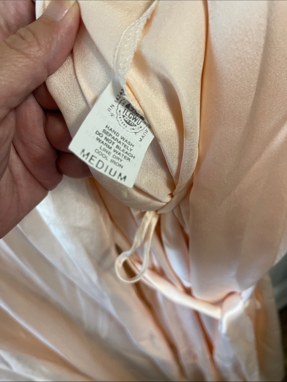 Vintage Christian Dior peach lace trimmed nightgown and robe set medium - Picture 5 of 16